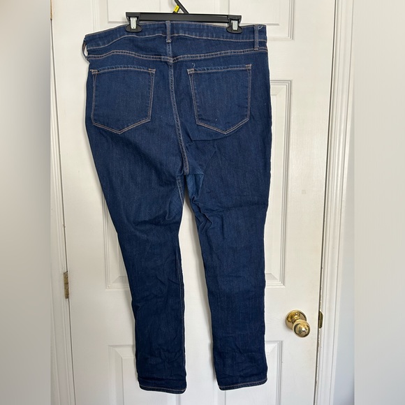 High-Waisted Dark Wash Jeans - Picture 2 of 3